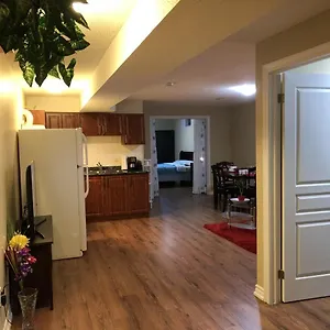 Spacious 2 Bedroom Guest Apartment Toronto